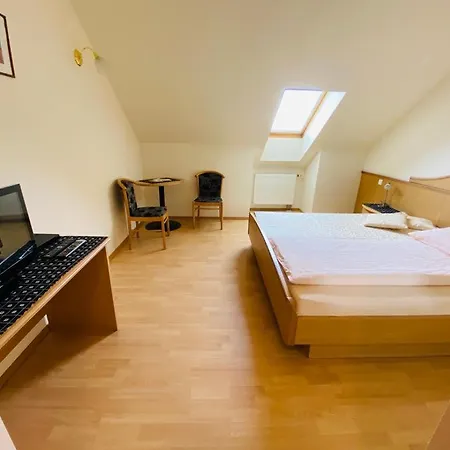 Reisenberger Muhle Han/Misafirhane Reisenberg